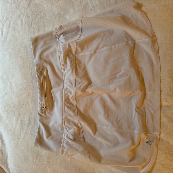 Athleta run with it 14” skort in black & white - Picture 7 of 7